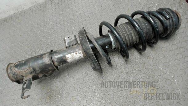 Foto: FEDERBEIN VORNE LINKS eines Opel Astra 1.7 CDTI DPF Sports Tourer Fun