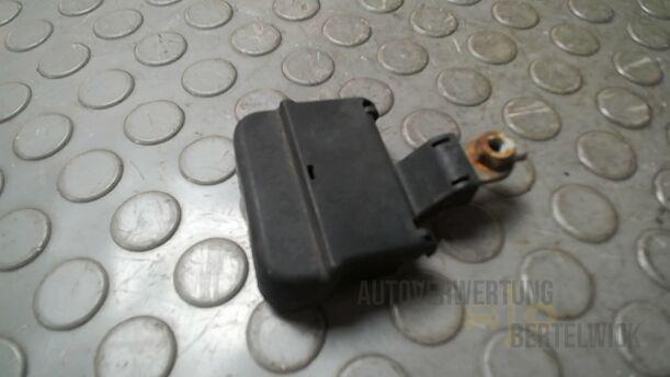 Foto: SICHERUNGSDOSE ( 150 A ) eines Audi A4 Cabriolet 2.5 TDI Fun