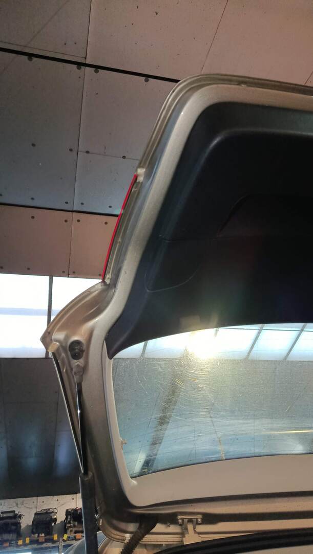 Foto: HECKKLAPPE / HECKDECKEL eines VW Golf 1.4 FSI Fun