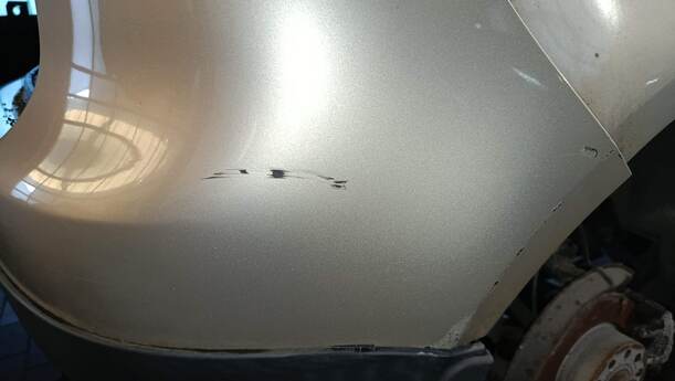 Foto: STOSSFÄNGER / STOßSTANGE HINTEN eines VW Golf 1.4 FSI Fun