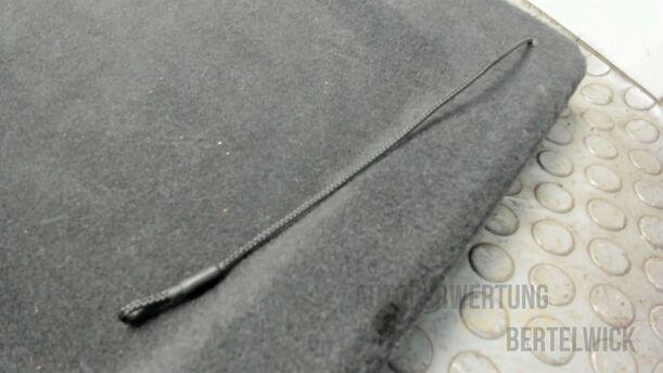 Foto: HUTABLAGE eines VW Golf 1.4 FSI Fun