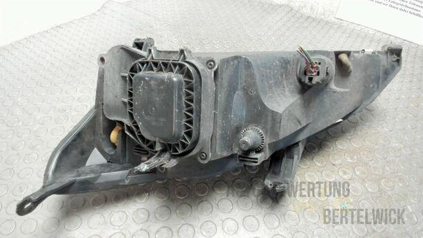 Foto: SCHEINWERFER RECHTS eines Ford Focus Fun