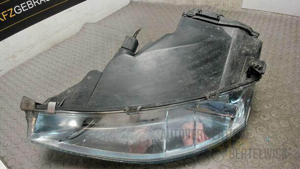 Foto: SCHEINWERFER RECHTS eines Ford Focus Fun