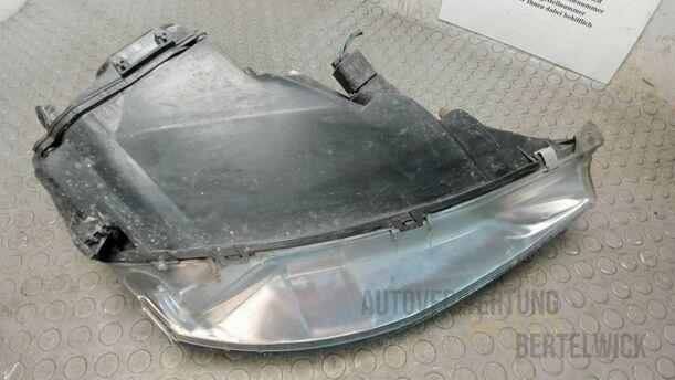Foto: SCHEINWERFER LINKS eines Ford Focus Fun