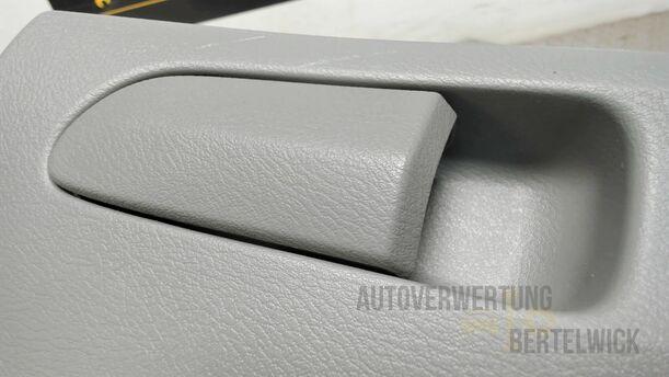 Foto: HANDSCHUHFACH eines Honda Civic 1.8i-VTEC Fun