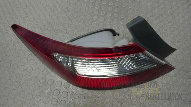 Foto: HECKLEUCHTE / RÜCKLICHT LINKS eines Honda Civic 1.8i-VTEC Fun