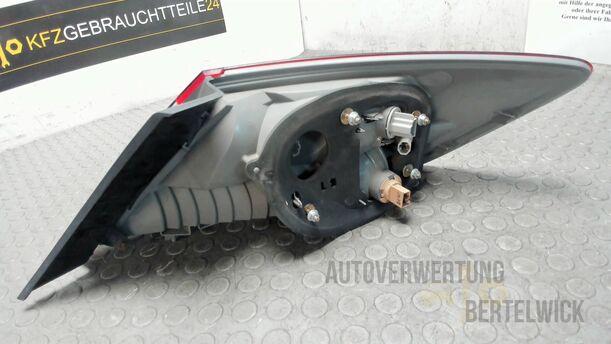 Foto: HECKLEUCHTE / RÜCKLICHT LINKS eines Honda Civic 1.8i-VTEC Fun