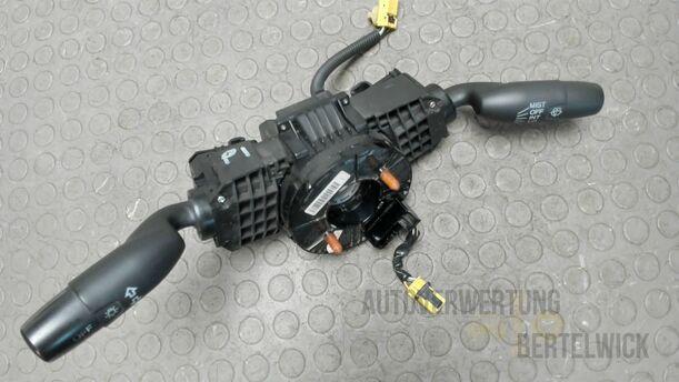 Foto: LENKSTOCKSCHALTER / KOMBISCHALTER eines Honda Civic 1.8i-VTEC Fun