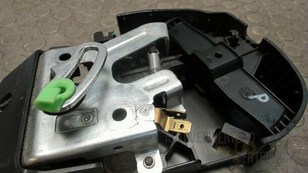 Foto: HECKDECKELSCHLOSS eines Honda Civic 1.8i-VTEC Fun