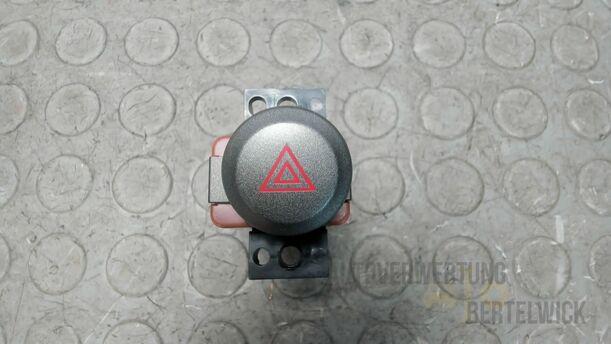 Foto: WARNBLINKSCHALTER eines Honda Civic 1.8i-VTEC Fun