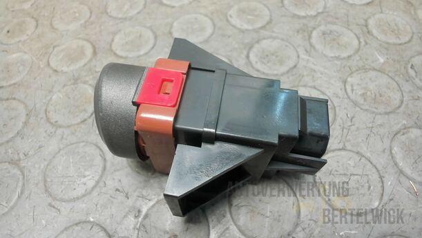 Foto: WARNBLINKSCHALTER eines Honda Civic 1.8i-VTEC Fun