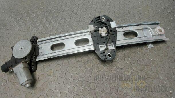 Foto: FENSTERHEBER VORNE RECHTS eines Honda Civic 1.8i-VTEC Fun