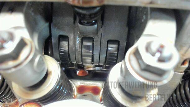 Foto: ZYLINDERKOPF ( R18A1 ) eines Honda Civic 1.8i-VTEC Fun