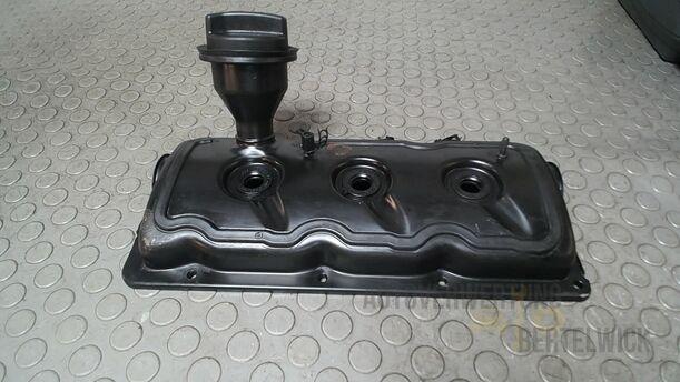 Foto: VENTIELDECKEL 2. BANK ( 4-6 ) eines Audi A4 Cabriolet 2.5 TDI Fun