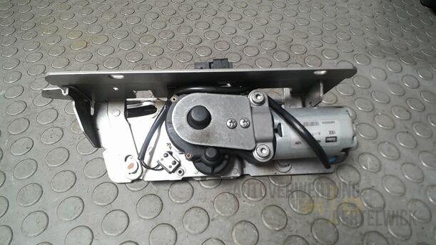 Foto: STELLMOTOR/ VERSCHLUSS VERDECKKASTENDECKEL eines Audi A4 Cabriolet 2.5 TDI Fun