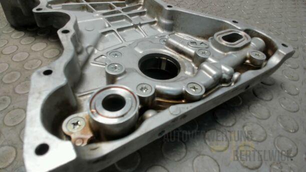 Foto: STIRNDECKEL / STEUERGEHÄUSE / ÖLPUMPE eines Honda Civic 1.8i-VTEC Fun