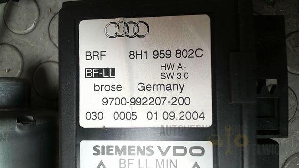 Foto: FENSTERHEBER ELEKTRISCH VORN RECHTS ( CABRIO ) eines Audi A4 Cabriolet 2.5 TDI Fun