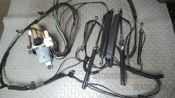 Foto: HYDRAULIKPUMPE VERDECK eines Audi A4 Cabriolet 2.5 TDI Fun