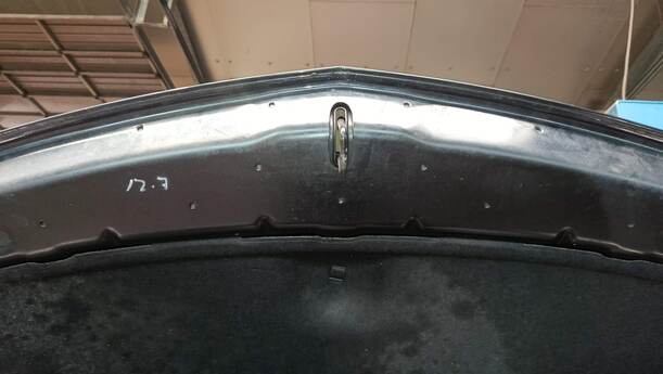 Foto: MOTORHAUBE eines Opel Insignia 2.0 CDTI ecoFLEX Start/Stop Fun