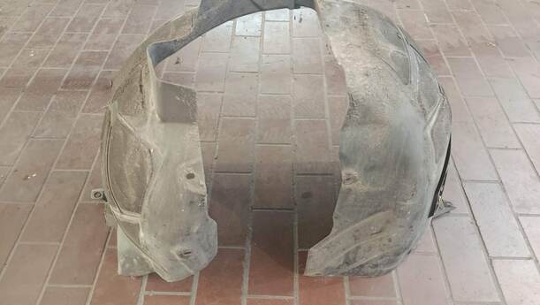 Foto: RADHAUSSCHALE/ INNENRADHAUS VORN LINKS eines Opel Insignia 2.0 CDTI ecoFLEX Start/Stop Attraction