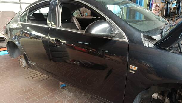 Foto: TÜR VORN RECHTS eines Opel Insignia 2.0 CDTI ecoFLEX Start/Stop Attraction