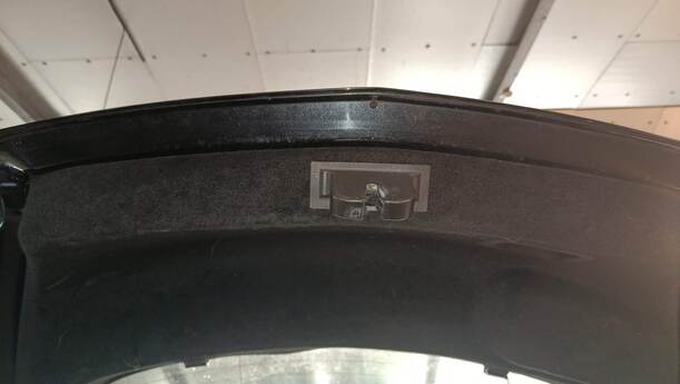 Foto: HECKKLAPPE/ HECKDECKEL ( SCHRÄGHECK ) eines Opel Insignia 2.0 CDTI ecoFLEX Start/Stop Attraction