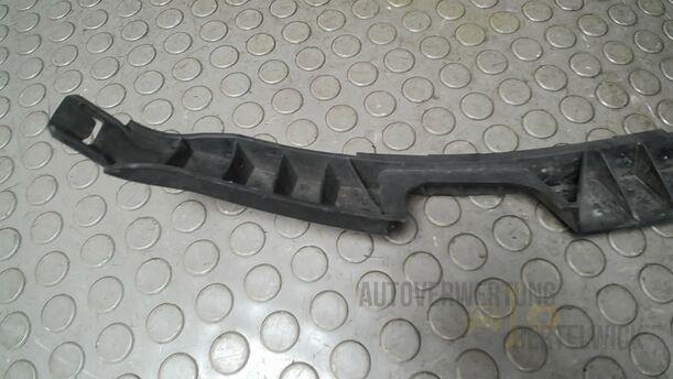 Foto: STÜTZE STOSSFÄNGER VORN LINKS eines Opel Insignia 2.0 CDTI ecoFLEX Start/Stop Attraction