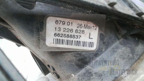 Foto: NEBELSCHEINWERFER LINKS eines Opel Insignia 2.0 CDTI ecoFLEX Start/Stop Attraction