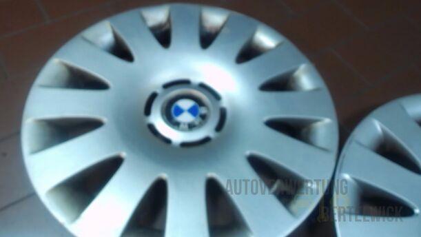 Foto: RADKAPPENSET 15 ZOLL eines BMW 316ti compact Attraction