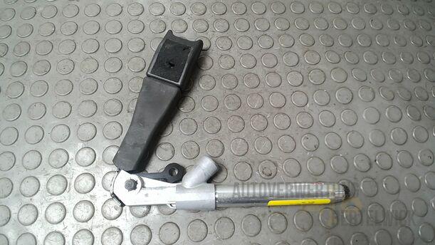 Foto: GURTSTRAFFER VORN LINKS eines Opel Insignia 2.0 CDTI ecoFLEX Start/Stop Attraction