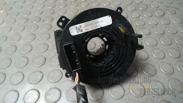 Foto: WICKELFEDER/ SCHLEIFRING eines Opel Insignia 2.0 CDTI ecoFLEX Start/Stop Attraction