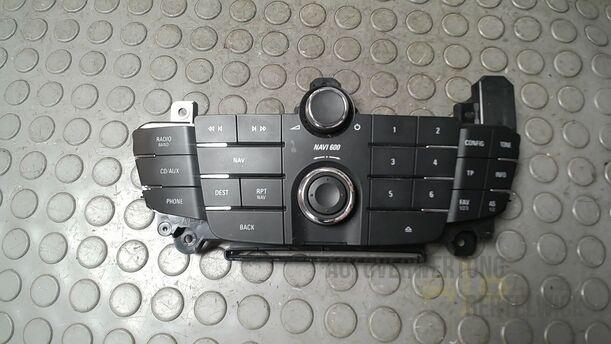 Foto: RADIO BEDIENTEIL eines Opel Insignia 2.0 CDTI ecoFLEX Start/Stop Attraction