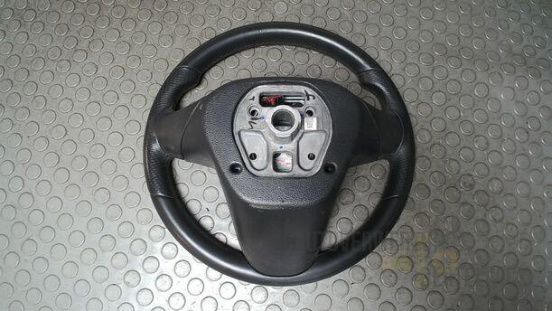 Foto: LENKRAD ( OHNE AIRBAG ) eines Opel Insignia 2.0 CDTI ecoFLEX Start/Stop Attraction