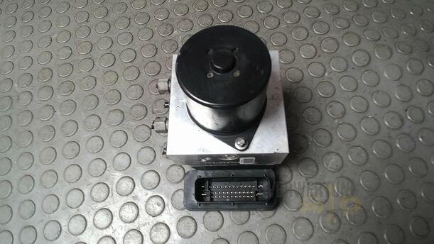 Foto: HAUPTBREMSAGGREGAT ABS eines Opel Insignia 2.0 CDTI ecoFLEX Start/Stop Attraction