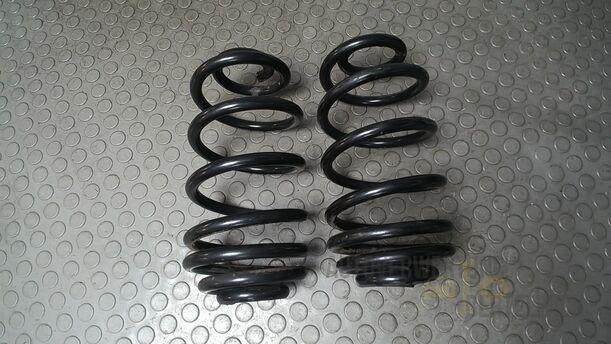 Foto: HINTERFEDERN/ FEDERN HINTEN eines Opel Insignia 2.0 CDTI ecoFLEX Start/Stop Attraction