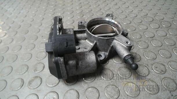 Foto: DROSSELKLAPPENSTUTZEN/ DROSSELKLAPPE eines Opel Insignia 2.0 CDTI ecoFLEX Start/Stop Attraction