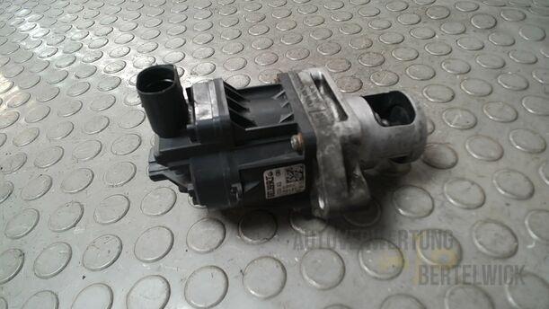 Foto: ABGASRÜCKFÜHRUNGSVENTIL/ AGR VENTIL eines Opel Insignia 2.0 CDTI ecoFLEX Start/Stop Attraction