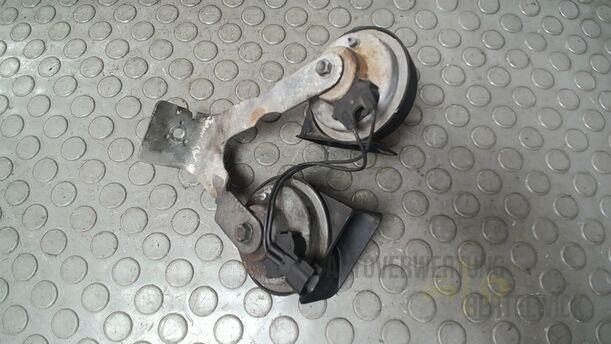 Foto: SIGNALHÖRNER/ HUPEN eines Opel Insignia 2.0 CDTI ecoFLEX Start/Stop Attraction
