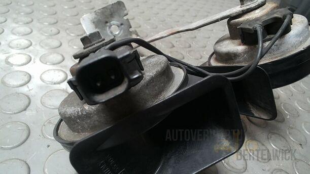 Foto: SIGNALHÖRNER/ HUPEN eines Opel Insignia 2.0 CDTI ecoFLEX Start/Stop Attraction