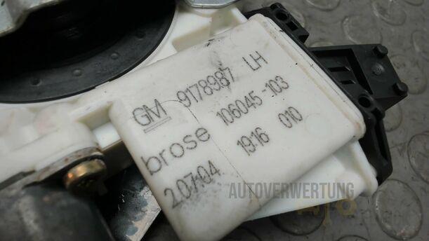 Foto: FENSTERHEBERMOTOR VORNE LINKS eines Opel Vectra 2.0 DTI Caravan Attraction