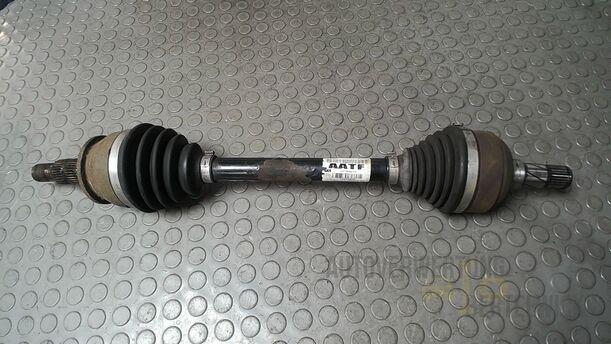 Foto: ANTRIEBSWELLE LINKS ( SCHALTGETRIEBE ) eines Opel Insignia 2.0 CDTI ecoFLEX Start/Stop Attraction