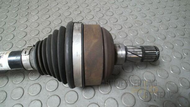 Foto: ANTRIEBSWELLE LINKS ( SCHALTGETRIEBE ) eines Opel Insignia 2.0 CDTI ecoFLEX Start/Stop Attraction