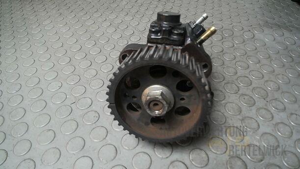 Foto: DIESELEINSPRITZPUMPE/ HOCHDRUCKPUMPE eines Opel Insignia 2.0 CDTI ecoFLEX Start/Stop Attraction