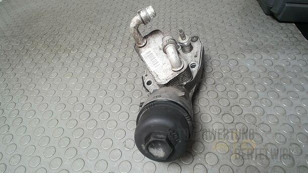 Foto: ÖLFILTERGEHÄUSE A20DT eines Opel Insignia 2.0 CDTI ecoFLEX Start/Stop Attraction