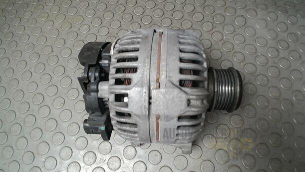 Foto: LICHTMASCHINE ( 140A ) eines Audi A4 Avant 2.0 TDI Attraction