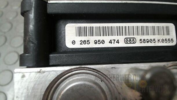 Foto: HAUPTBREMSAGGREGAT ABS eines Audi A4 Avant 2.0 TDI Attraction