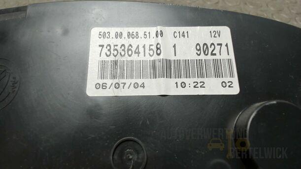 Foto: KOMBIINSTRUMENT / TACHOEINHEIT eines Fiat Idea 1.2 16V Attraction