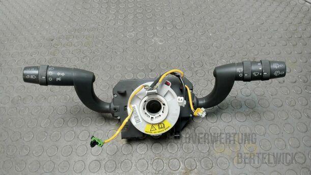 Foto: KOMBISCHALTER / LENKSTOCKSCHALTER eines Fiat Idea 1.2 16V Attraction