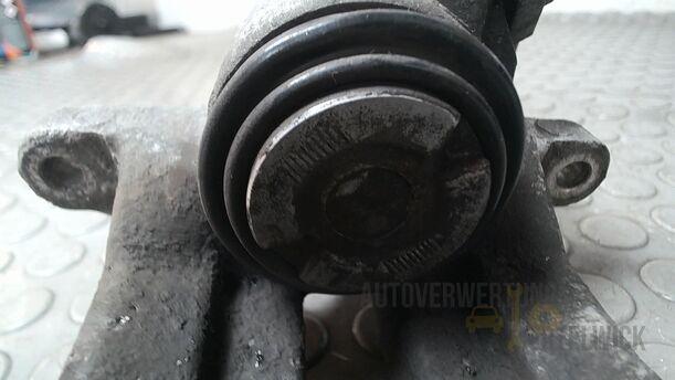 Foto: BREMSSATTEL HINTEN LINKS ( LUCAS ) eines Audi A4 Avant 2.0 TDI Attraction