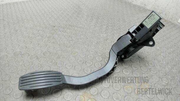 Foto: GASPEDAL ( BENZIN / SCHALTGETRIEBE ) eines Fiat Idea 1.2 16V Attraction